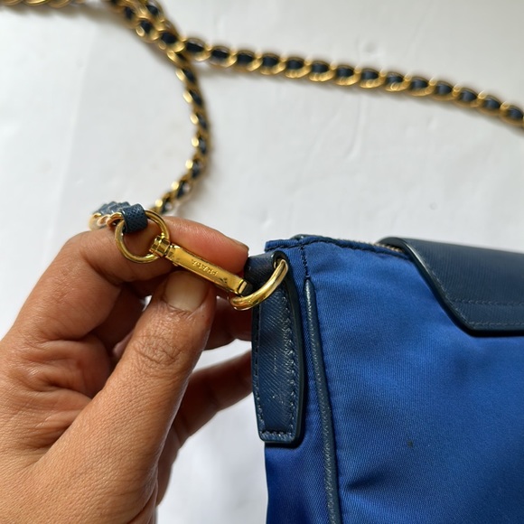 Prada bag - Picture 7 of 16